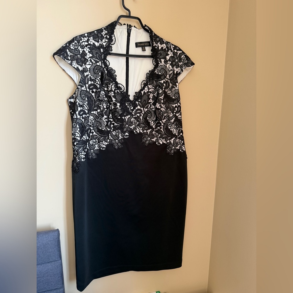 Tadashi Shoji Black Lace Cocktail Dress Size 16 Elegant Sheath Evening Formal